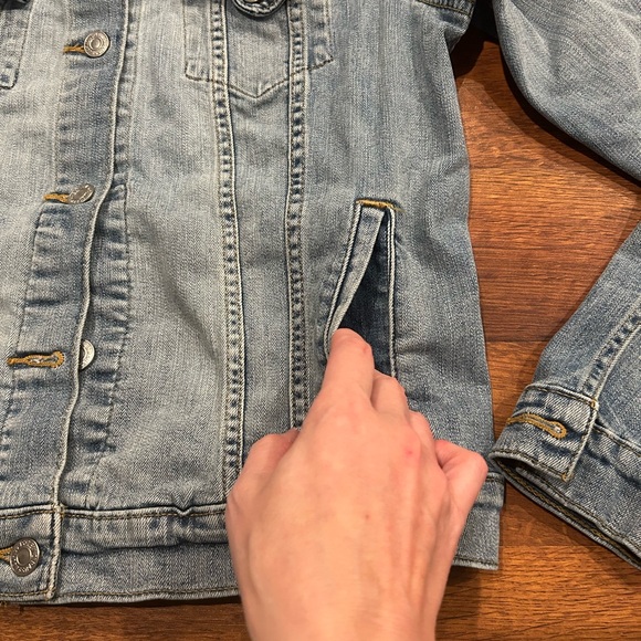 Levi’s Jean Jacket Button Front Kids Size Large 99% Cotton Girls Boys - Picture 2 of 7
